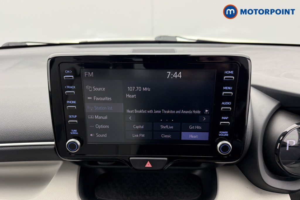 Toyota Yaris Excel Automatic Petrol-Electric Hybrid Hatchback - Stock Number (1580283) - 5th supplementary image