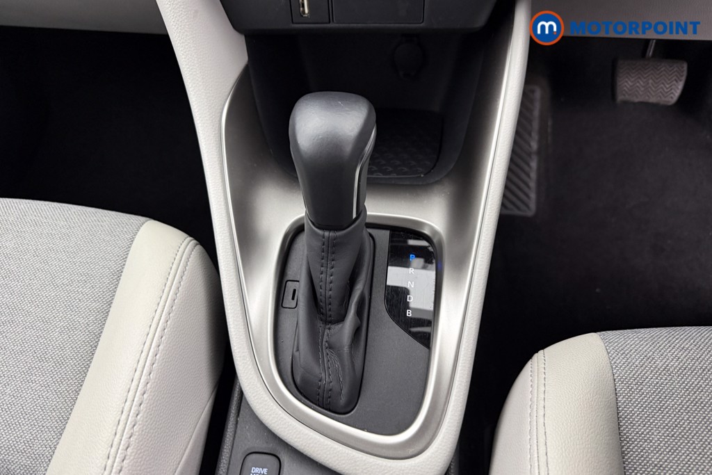 Toyota Yaris Excel Automatic Petrol-Electric Hybrid Hatchback - Stock Number (1580283) - 10th supplementary image