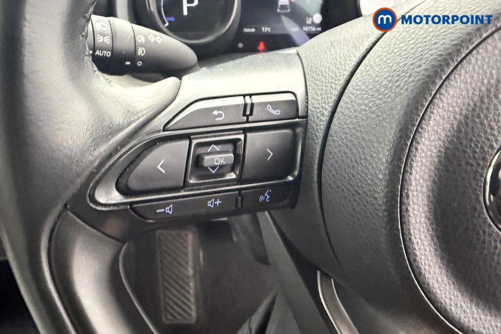 Toyota Yaris Excel Automatic Petrol-Electric Hybrid Hatchback - Stock Number (1580283) - 12th supplementary image