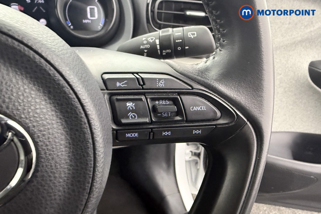 Toyota Yaris Excel Automatic Petrol-Electric Hybrid Hatchback - Stock Number (1580283) - 13th supplementary image