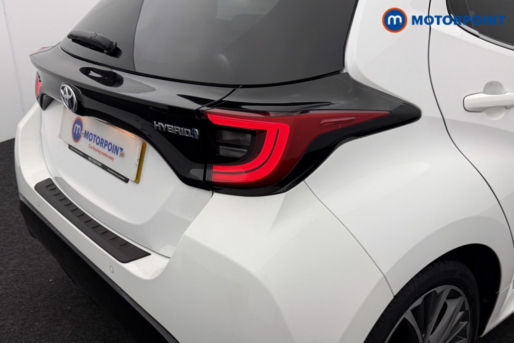 Toyota Yaris Excel Automatic Petrol-Electric Hybrid Hatchback - Stock Number (1580283) - 24th supplementary image