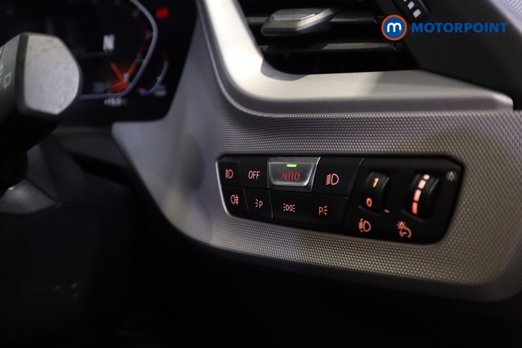 BMW 1 Series SE Manual Petrol Hatchback - Stock Number (1580486) - 4th supplementary image