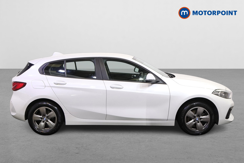 BMW 1 Series SE Manual Petrol Hatchback - Stock Number (1580486) - Drivers side