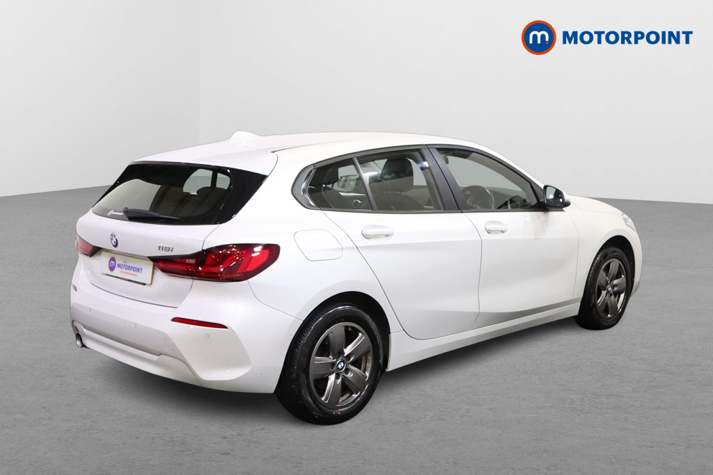 BMW 1 Series SE Manual Petrol Hatchback - Stock Number (1580486) - Drivers side rear corner