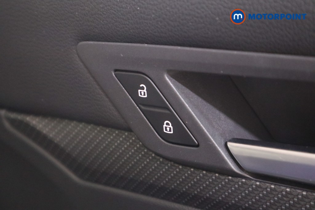 Volkswagen Golf R-Line Automatic Diesel Estate - Stock Number (1580584) - 9th supplementary image