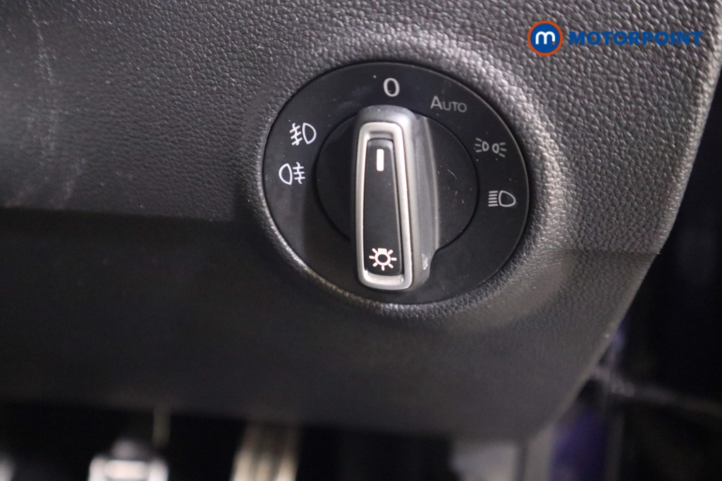 Volkswagen T-Roc R-Line Manual Diesel SUV - Stock Number (1580948) - 9th supplementary image