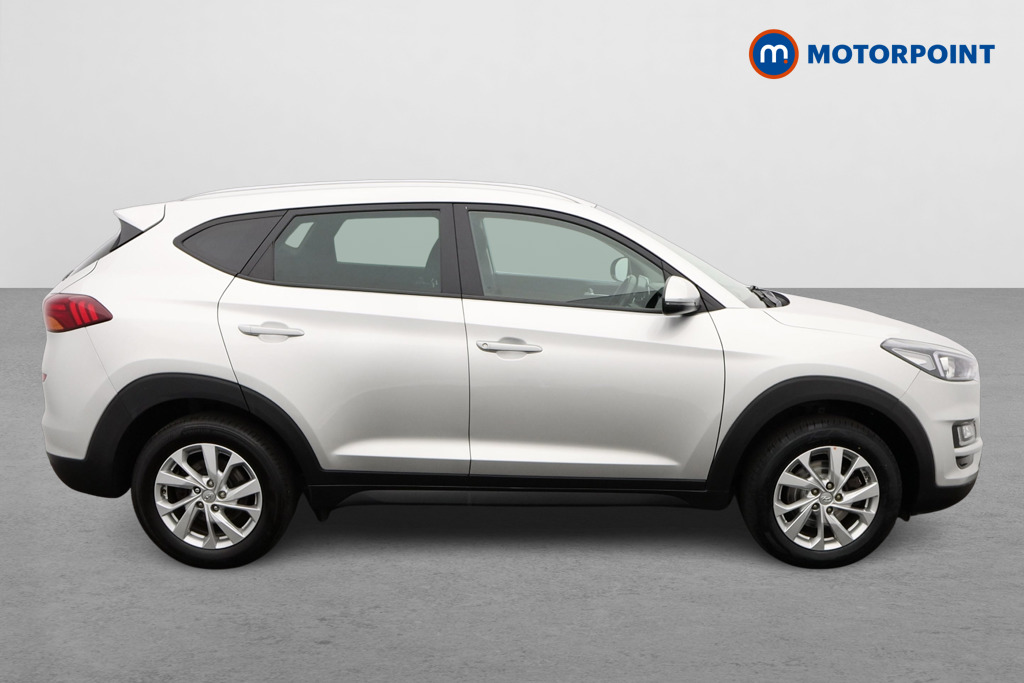 Hyundai Tucson Se Nav Manual Petrol SUV - Stock Number (1581015) - Drivers side