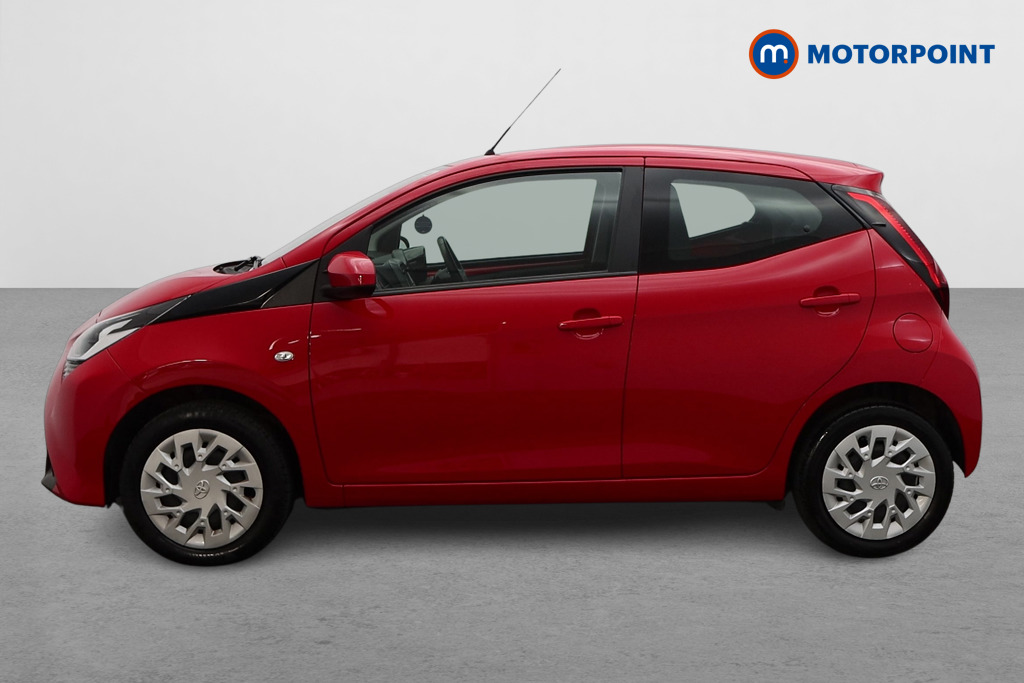 Toyota Aygo X-Play Manual Petrol Hatchback - Stock Number (1581155) - Passenger side