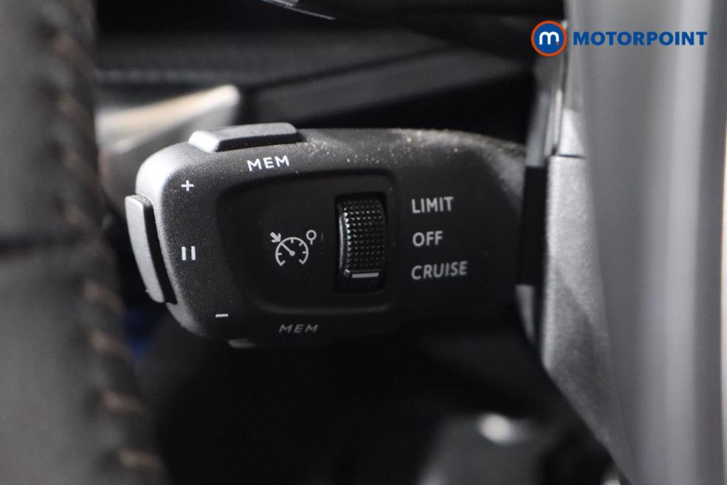 Peugeot 3008 Active Automatic Petrol Plug-In Hybrid SUV - Stock Number (1581353) - 8th supplementary image