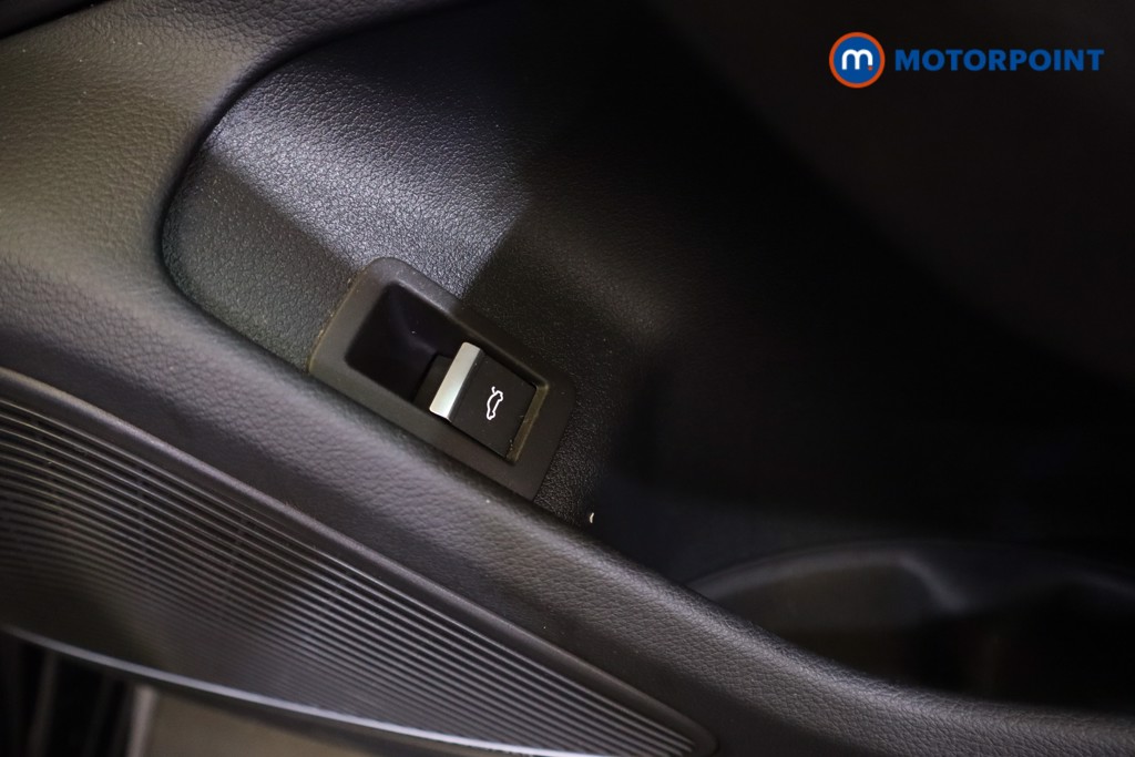 Audi A4 Black Edition Automatic Diesel Saloon - Stock Number (1581534) - 5th supplementary image