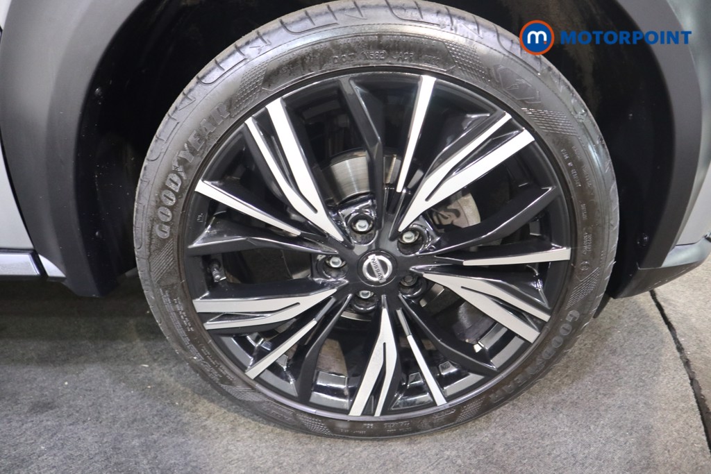 Nissan Juke Tekna-Plus Manual Petrol SUV - Stock Number (1581679) - 16th supplementary image