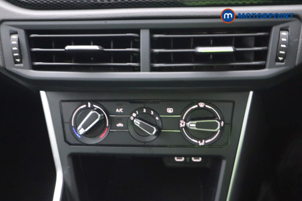 Volkswagen Polo Life Manual Petrol Hatchback - Stock Number (1581981) - 3rd supplementary image