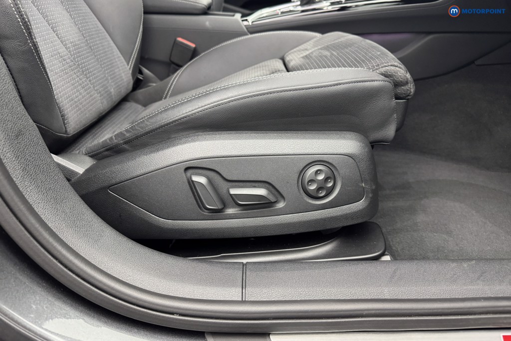 Audi A4 Black Edition Automatic Petrol Estate - Stock Number (1582139) - 16th supplementary image