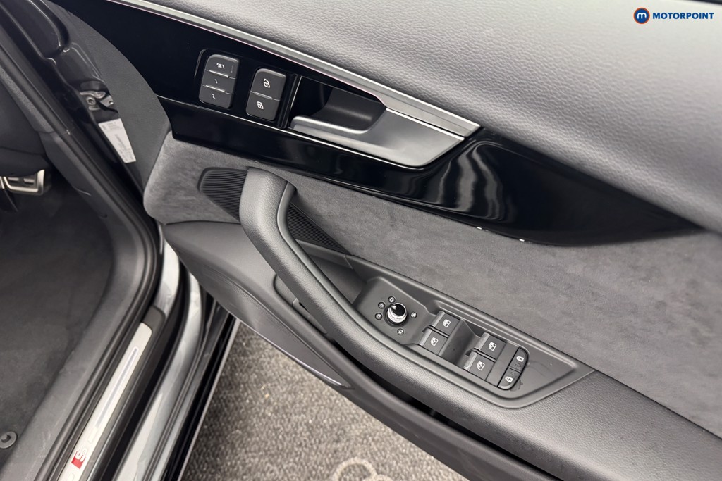 Audi A4 Black Edition Automatic Petrol Estate - Stock Number (1582139) - 19th supplementary image