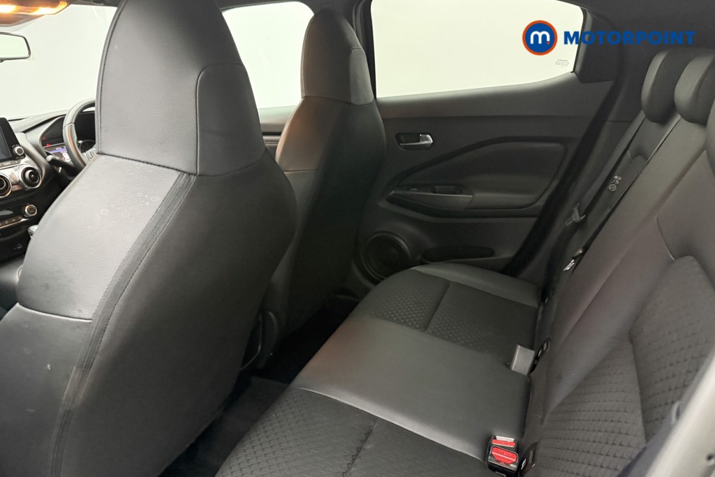 Nissan Juke N-Connecta Automatic Petrol SUV - Stock Number (1582156) - 5th supplementary image
