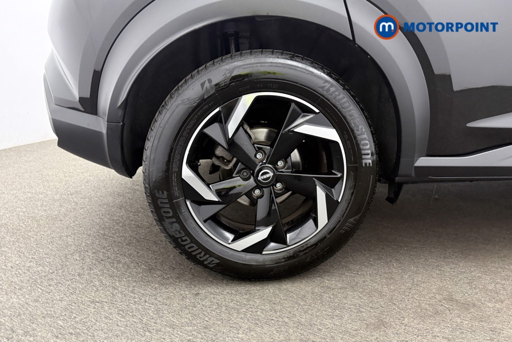 Nissan Juke N-Connecta Automatic Petrol SUV - Stock Number (1582156) - 26th supplementary image