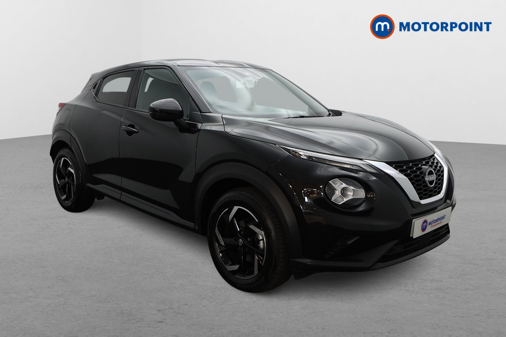Nissan Juke N-Connecta Automatic Petrol SUV - Stock Number (1582156) - Drivers side front corner