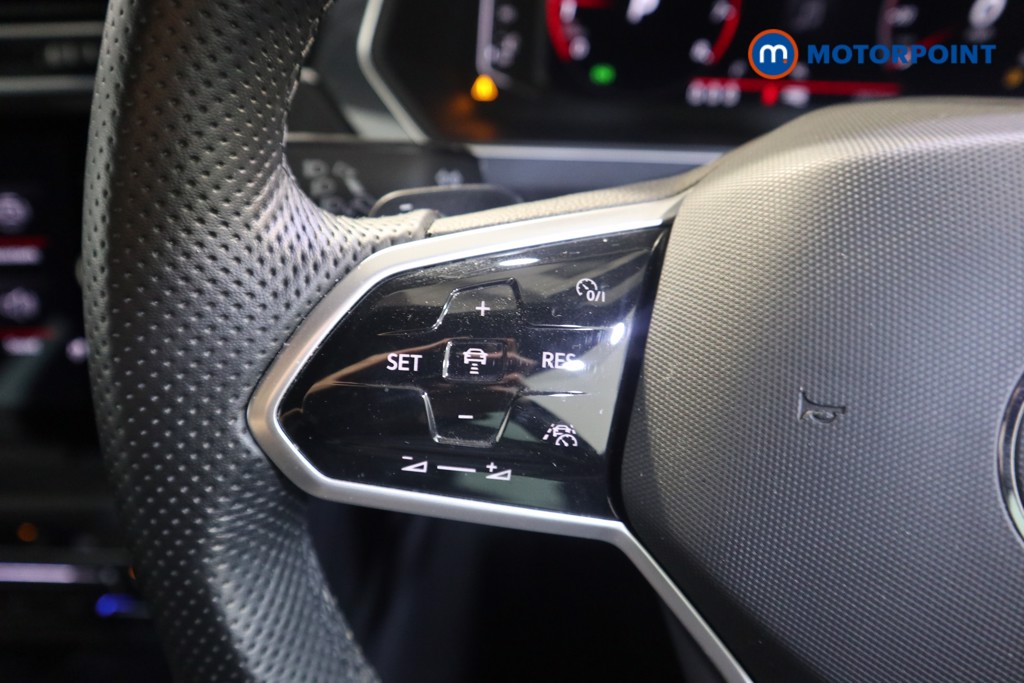 Volkswagen Tiguan R-Line Automatic Petrol SUV - Stock Number (1582356) - 3rd supplementary image
