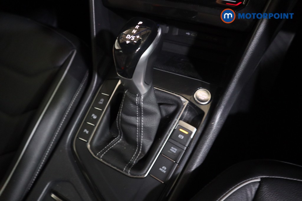Volkswagen Tiguan R-Line Automatic Petrol SUV - Stock Number (1582356) - 8th supplementary image