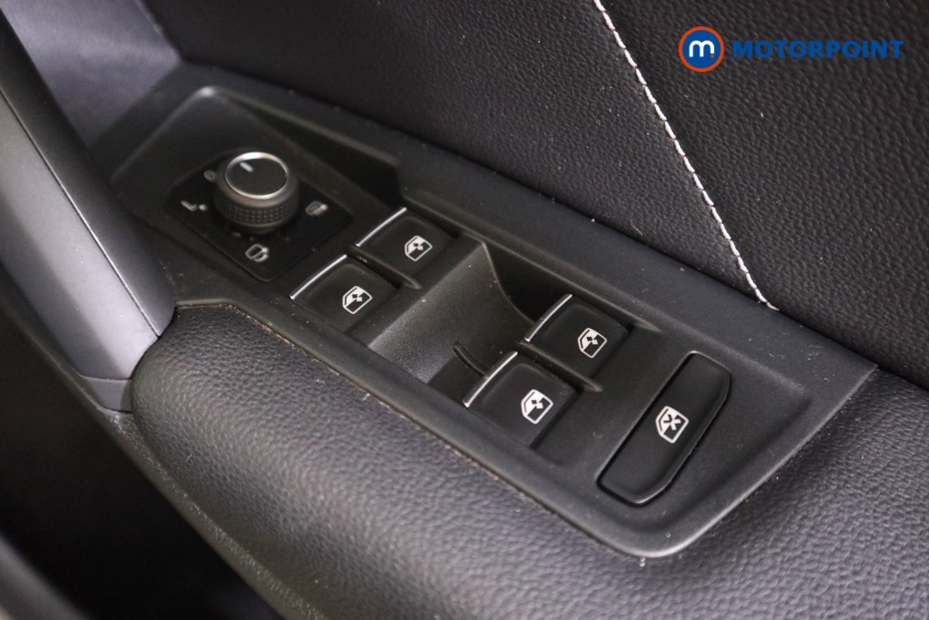 Volkswagen Tiguan R-Line Automatic Petrol SUV - Stock Number (1582356) - 11th supplementary image