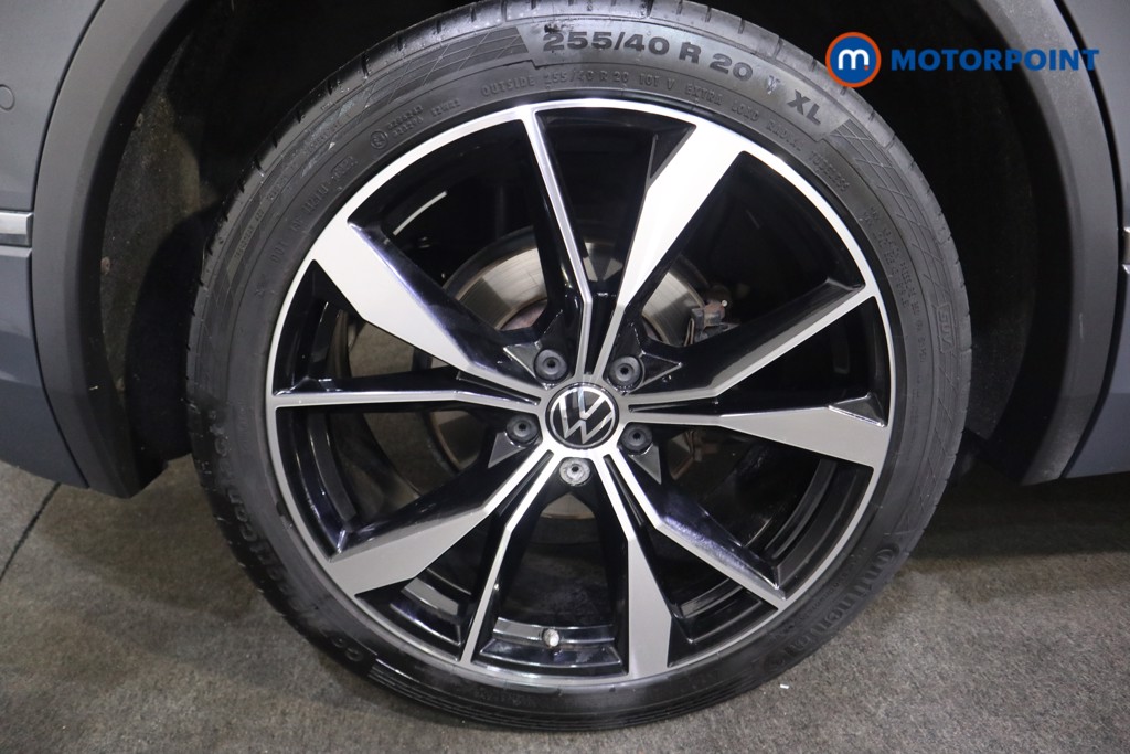 Volkswagen Tiguan R-Line Automatic Petrol SUV - Stock Number (1582356) - 17th supplementary image