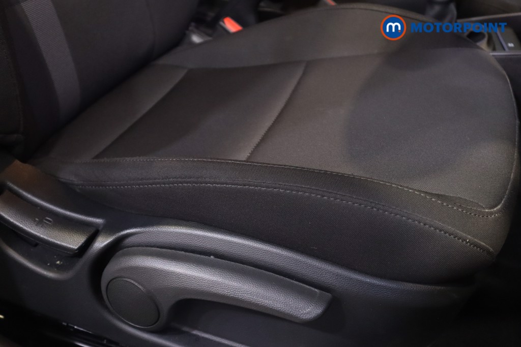 Hyundai I20 Advance Manual Petrol Hatchback - Stock Number (1582710) - 6th supplementary image
