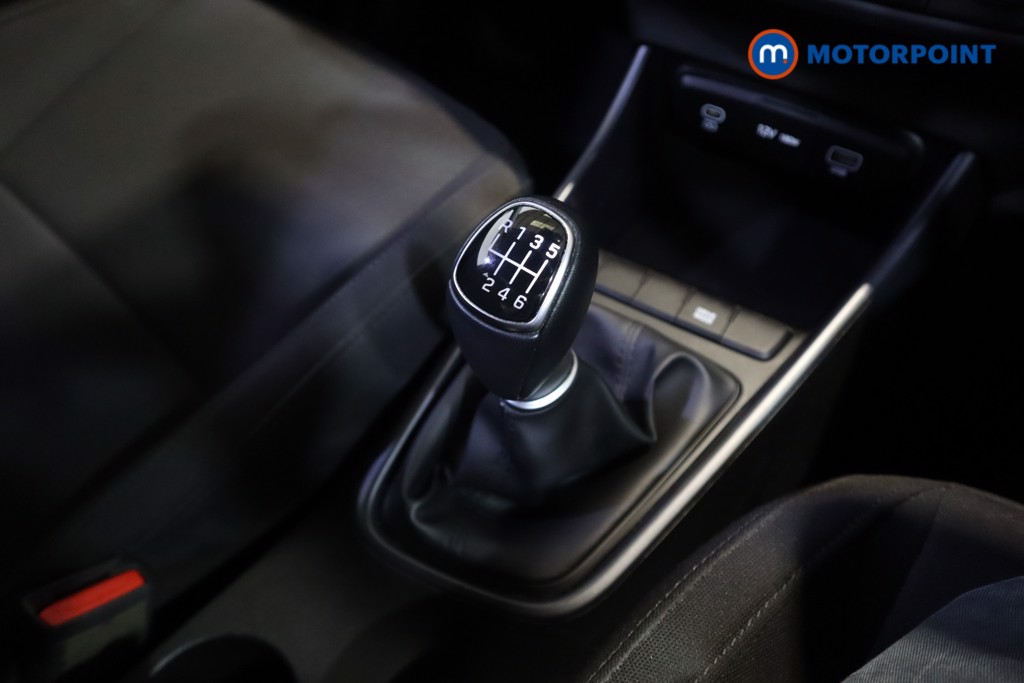 Hyundai I20 Advance Manual Petrol Hatchback - Stock Number (1582710) - 17th supplementary image