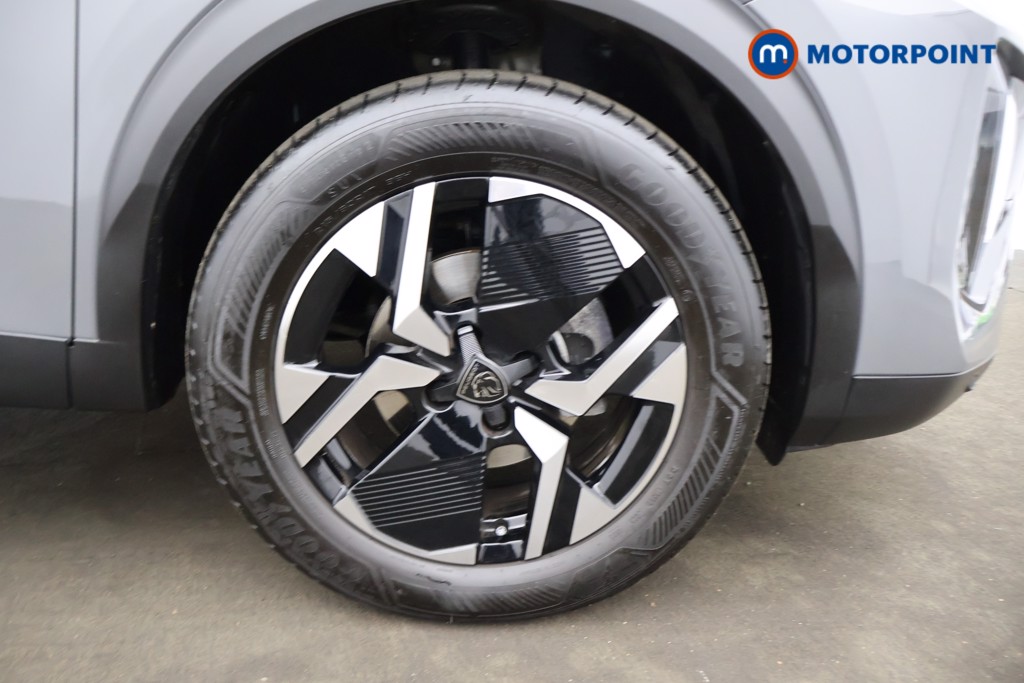 Peugeot 2008 Allure Manual Petrol SUV - Stock Number (1582870) - 16th supplementary image