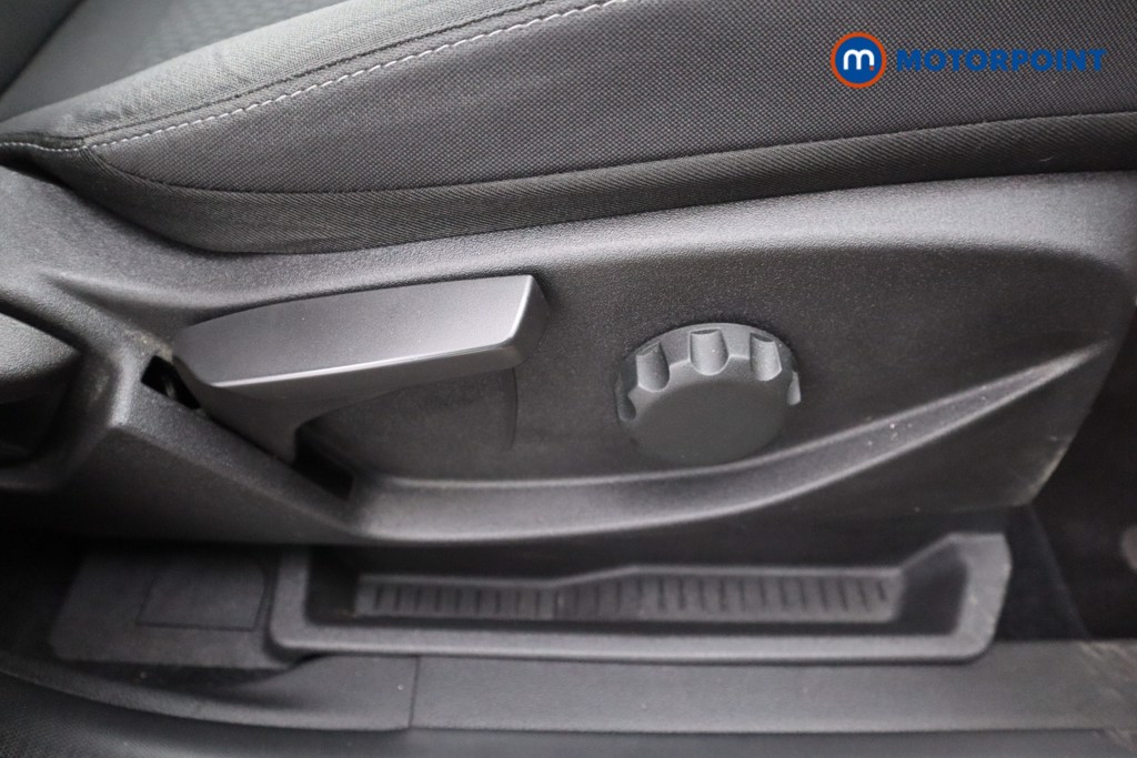 Ford Kuga Zetec Manual Diesel SUV - Stock Number (1582875) - 16th supplementary image