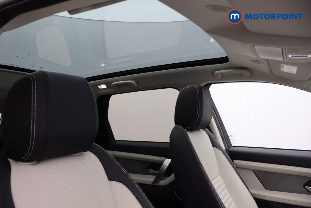 Land Rover Discovery Sport Urban Edition Automatic Petrol Plug-In Hybrid SUV - Stock Number (1583162) - 11th supplementary image