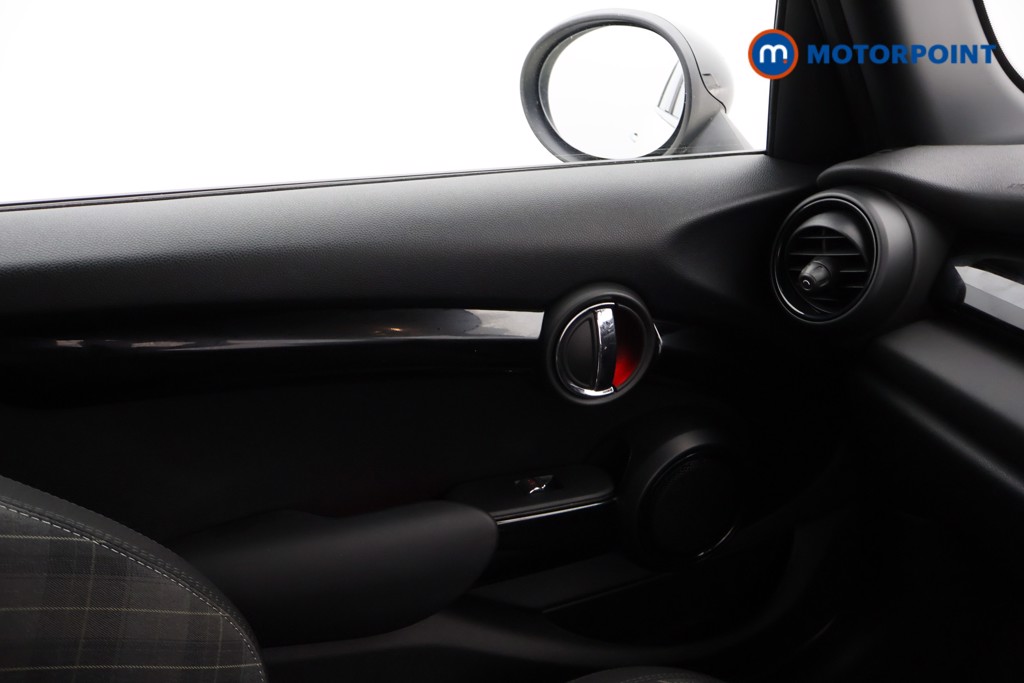Mini Hatchback Cooper S Sport Manual Petrol Hatchback - Stock Number (1583455) - 7th supplementary image
