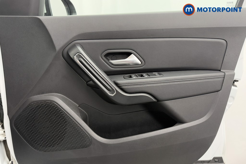 Dacia Duster Prestige Manual Petrol SUV - Stock Number (1583550) - 16th supplementary image