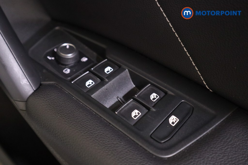 Volkswagen Tiguan R-Line Automatic Petrol SUV - Stock Number (1583574) - 11th supplementary image