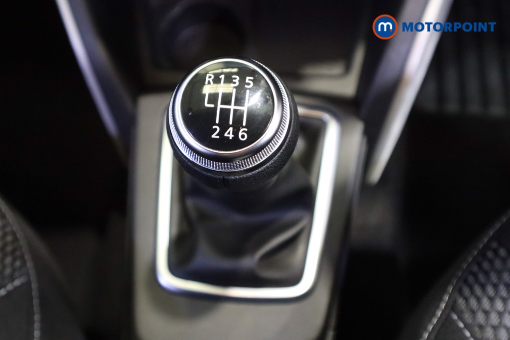 Dacia Duster Prestige Manual Petrol SUV - Stock Number (1583647) - 5th supplementary image