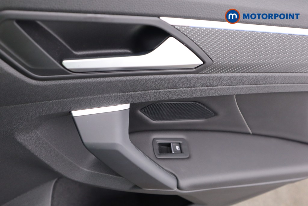 Volkswagen Tiguan R-Line Automatic Petrol SUV - Stock Number (1583806) - 20th supplementary image