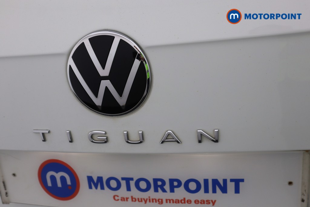 Volkswagen Tiguan R-Line Automatic Petrol SUV - Stock Number (1583806) - 23rd supplementary image