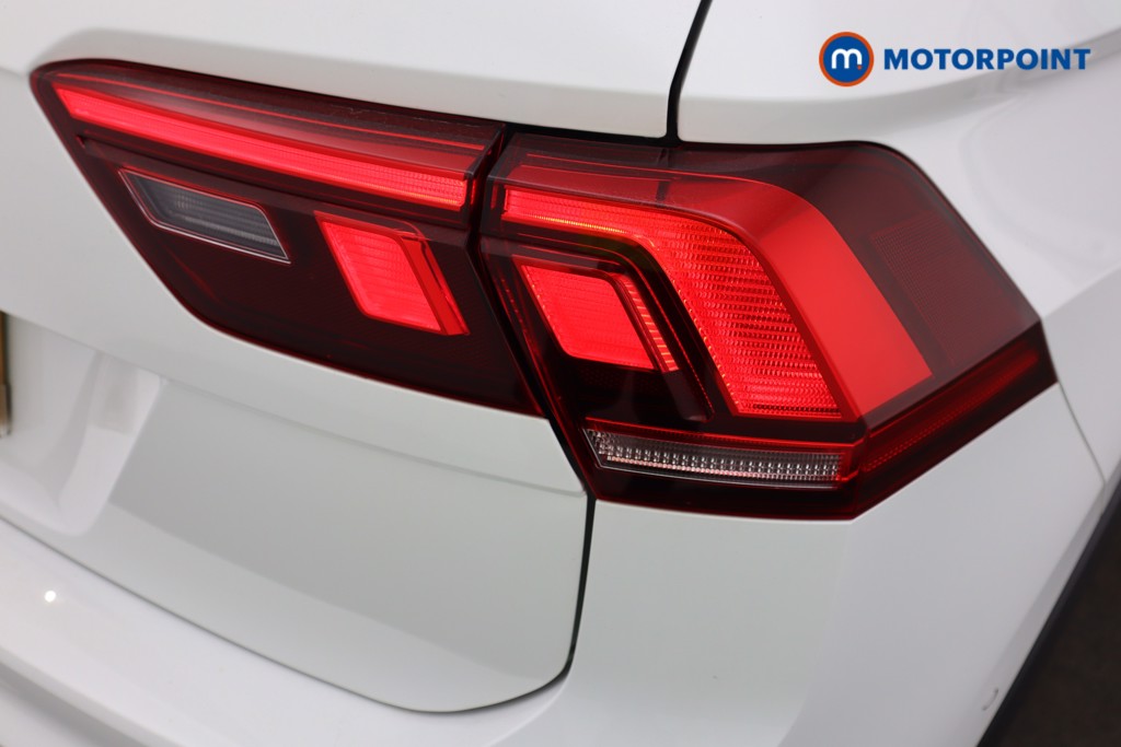 Volkswagen Tiguan R-Line Automatic Petrol SUV - Stock Number (1583806) - 27th supplementary image
