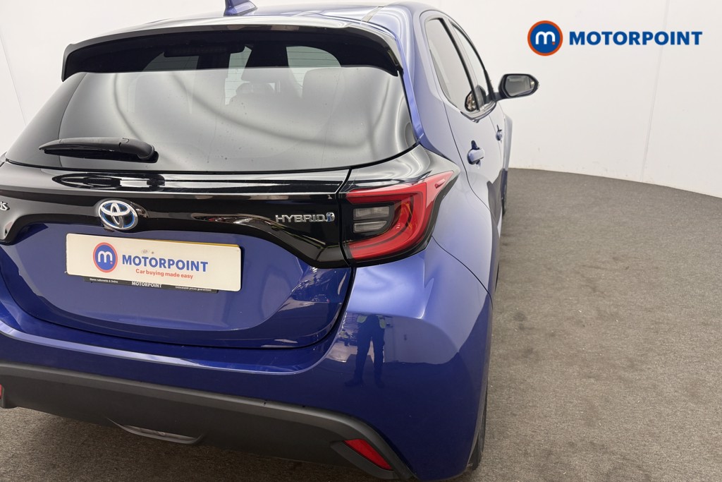 Toyota Yaris Design Automatic Petrol-Electric Hybrid Hatchback - Stock Number (1583958) - 7th supplementary image