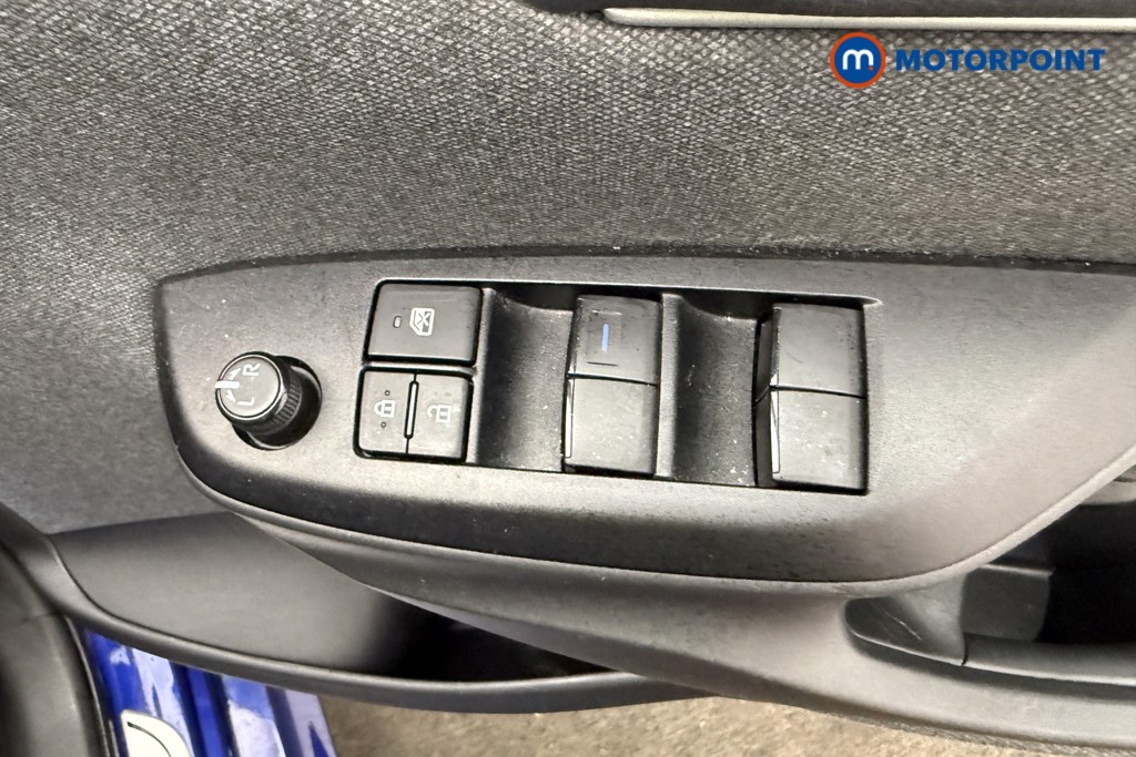 Toyota Yaris Design Automatic Petrol-Electric Hybrid Hatchback - Stock Number (1583958) - 16th supplementary image