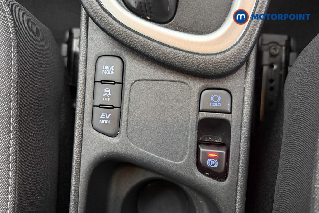 Toyota Yaris Design Automatic Petrol-Electric Hybrid Hatchback - Stock Number (1583958) - 18th supplementary image
