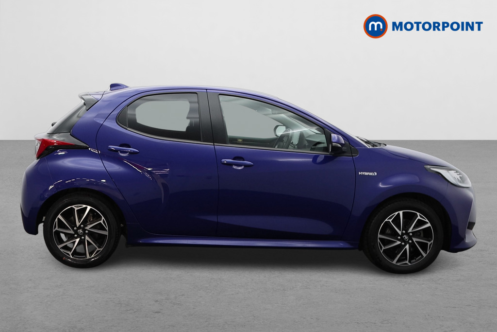 Toyota Yaris Design Automatic Petrol-Electric Hybrid Hatchback - Stock Number (1583958) - Drivers side