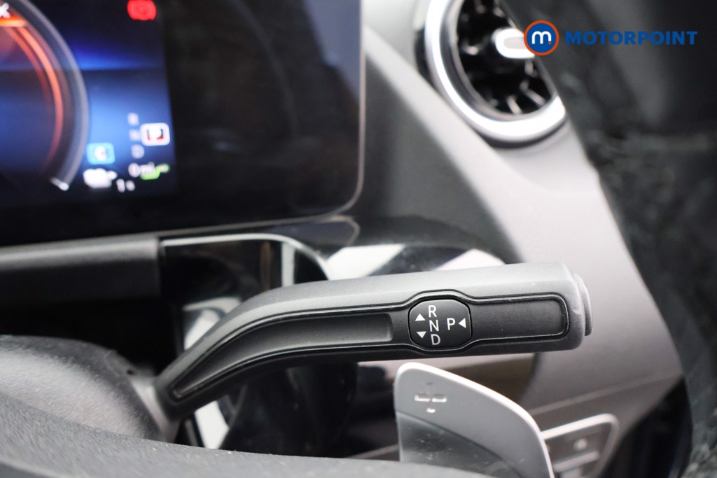 Mercedes-Benz GLA Exclusive Edition Automatic Petrol Plug-In Hybrid SUV - Stock Number (1583982) - 5th supplementary image