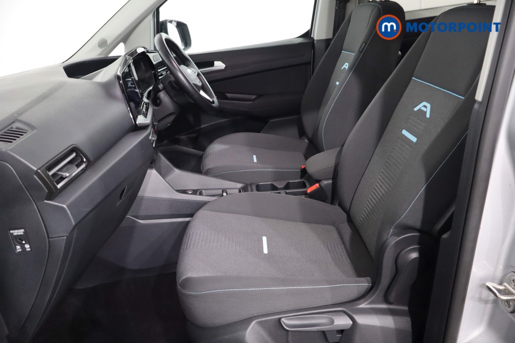 Ford Tourneo Connect Active Automatic Diesel People Carrier - Stock Number (1584097) - 4th supplementary image