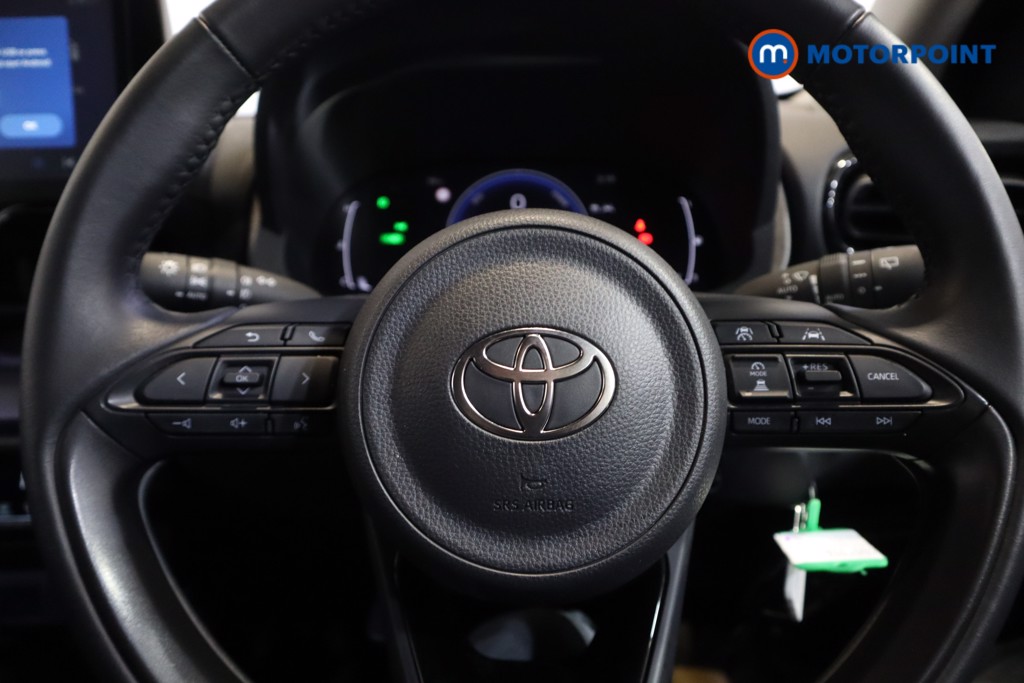 Toyota Yaris Design Automatic Petrol-Electric Hybrid Hatchback - Stock Number (1584464) - 7th supplementary image