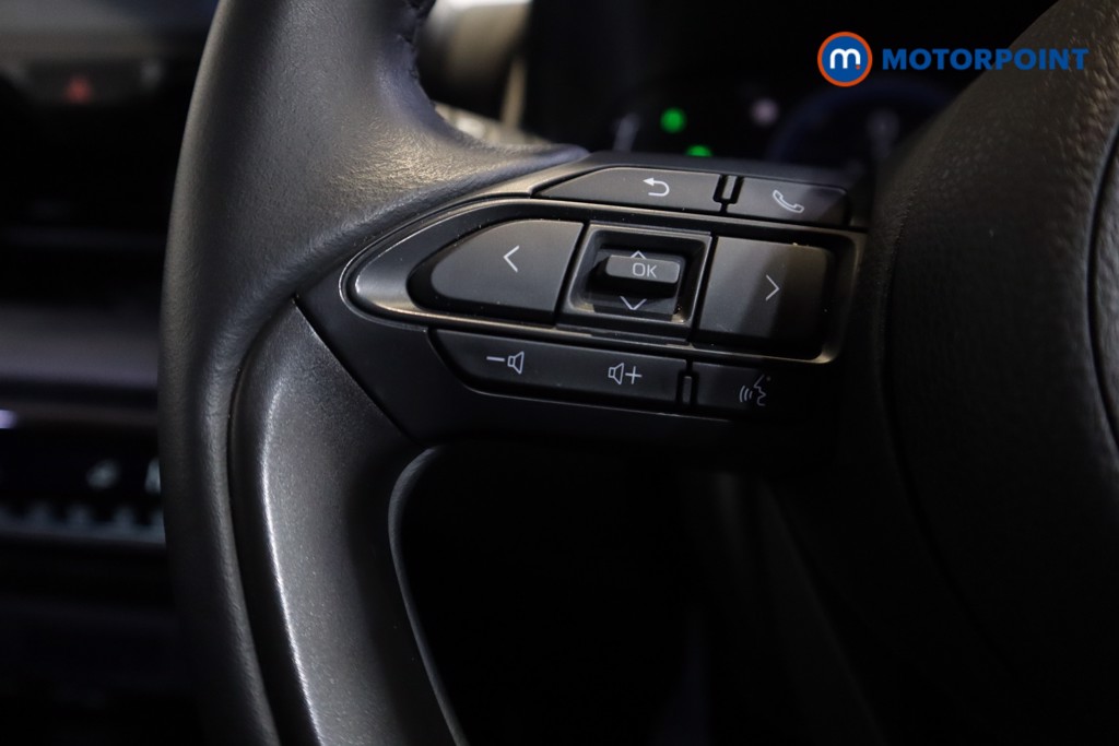 Toyota Yaris Design Automatic Petrol-Electric Hybrid Hatchback - Stock Number (1584464) - 8th supplementary image