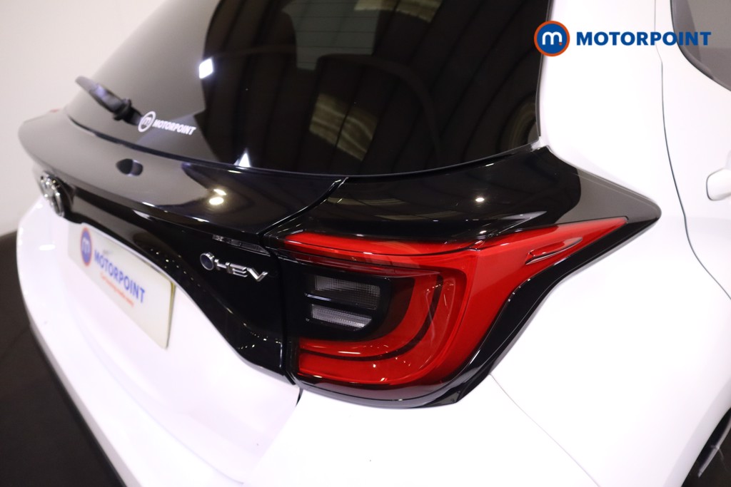 Toyota Yaris Design Automatic Petrol-Electric Hybrid Hatchback - Stock Number (1584464) - 28th supplementary image