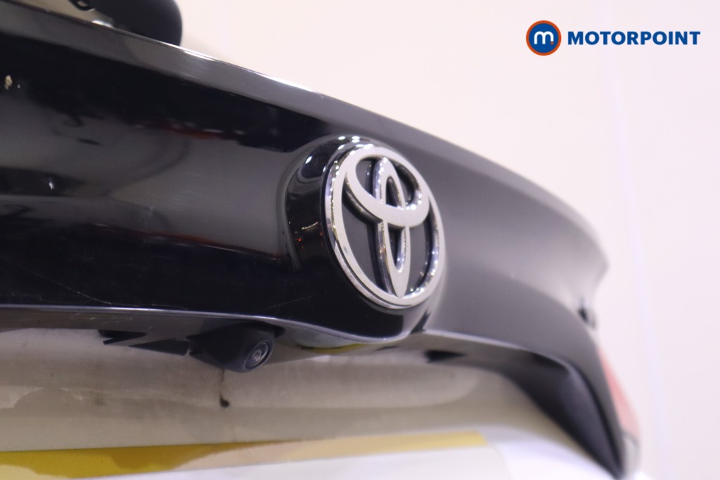 Toyota Yaris Design Automatic Petrol-Electric Hybrid Hatchback - Stock Number (1584464) - 30th supplementary image
