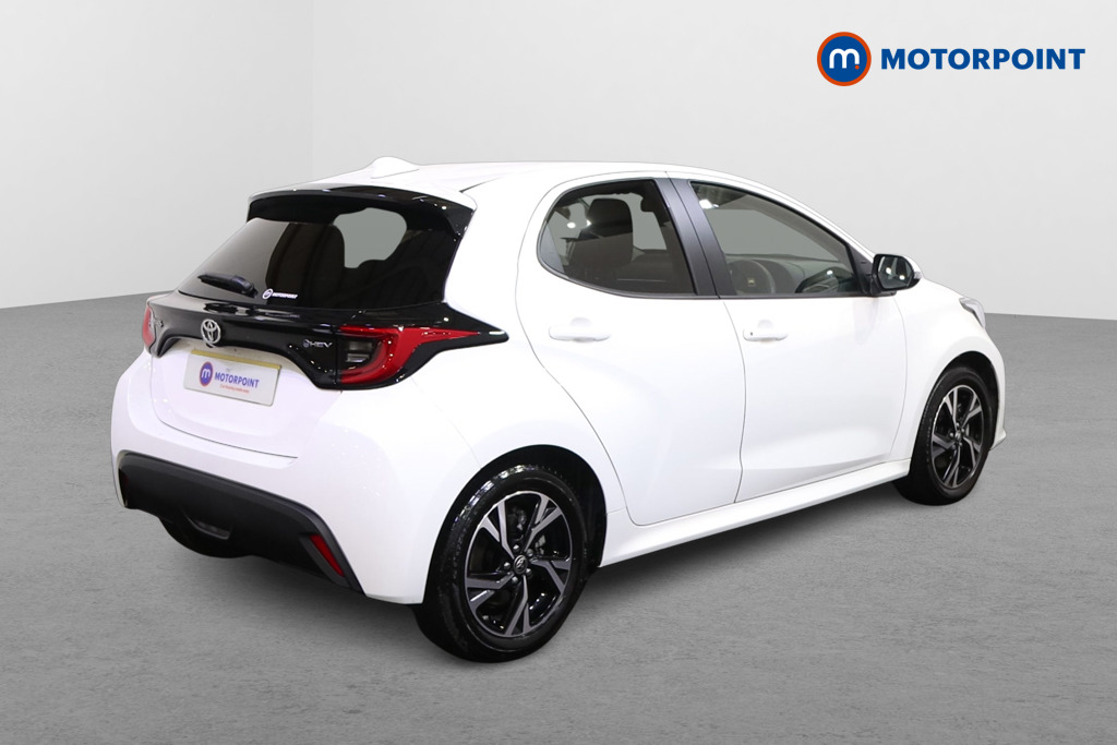 Toyota Yaris Design Automatic Petrol-Electric Hybrid Hatchback - Stock Number (1584464) - Drivers side rear corner
