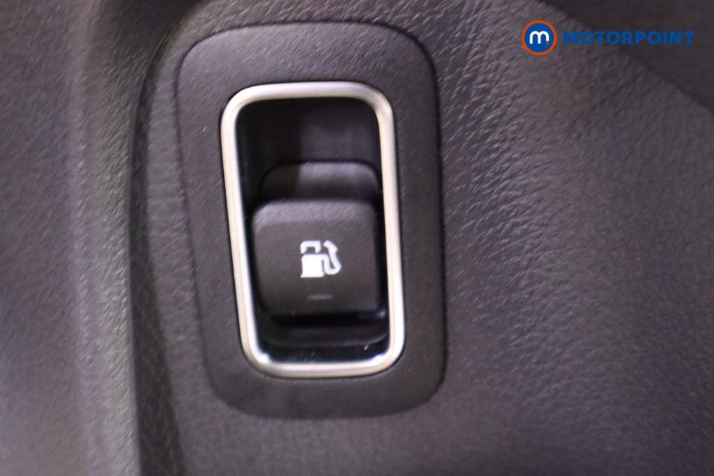 Mercedes-Benz CLA Amg Line Automatic Petrol Plug-In Hybrid Coupe - Stock Number (1584480) - 17th supplementary image