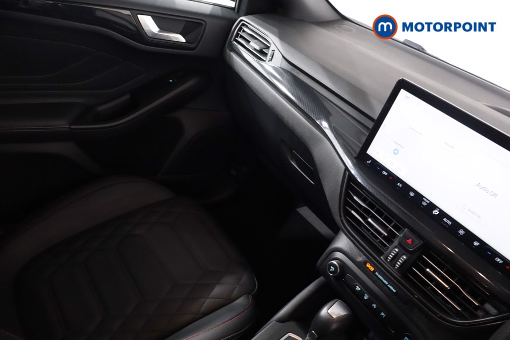 Ford Focus St-Line Vignale Automatic Petrol Estate - Stock Number (1582581) - 15th supplementary image